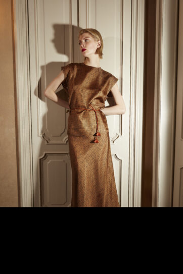 TOP Polis Seda 290; SKIRT Polis Seda 11M; CINTURONES 800