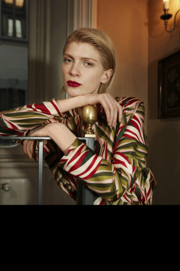 TOP Xalapa Seda 1213; SKIRT Lisos Brillo 1208